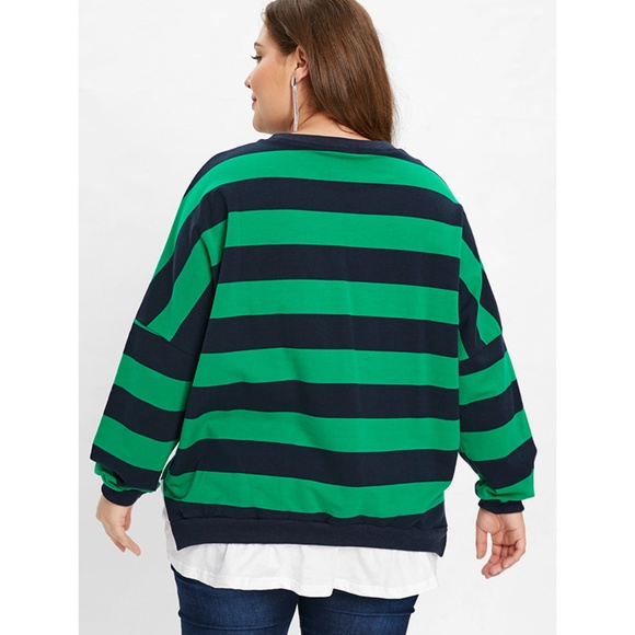 ⭐ Plus Size Striped Layered Look Sweater ⭐ - Picture 4 of 8